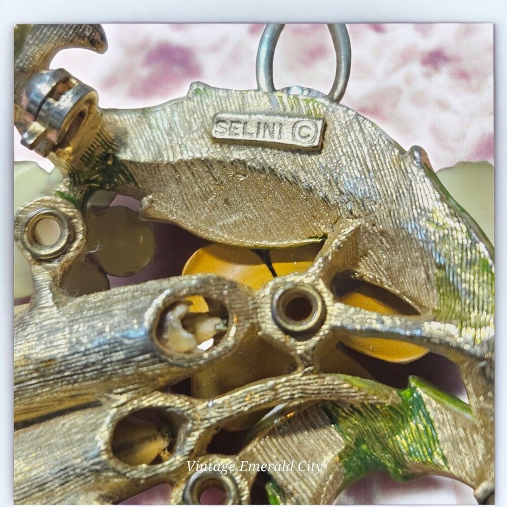 Selini Brooch 3d Banana Flower Tropical Fruit Selro Enamel Metal Pin Signed - Picture 7 of 10